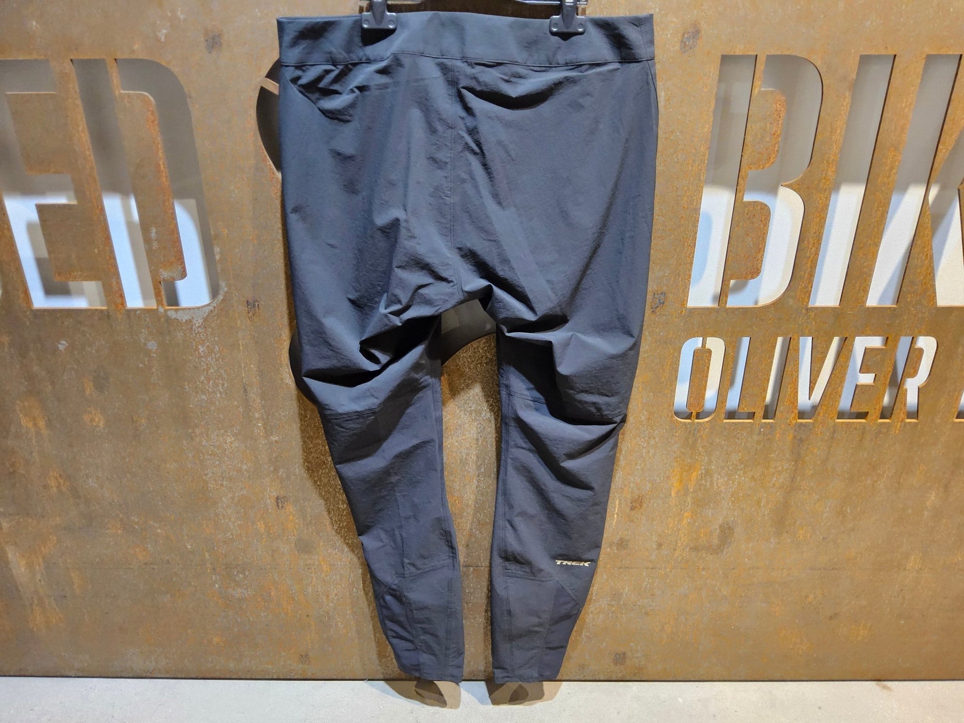 Hosen Herren von Fox Racing, FOX RACING X TREK RANGER MOUNTAINBIKE HOSE LANG / HERREN vor USEDBIKES - OB.DE Hintergrund