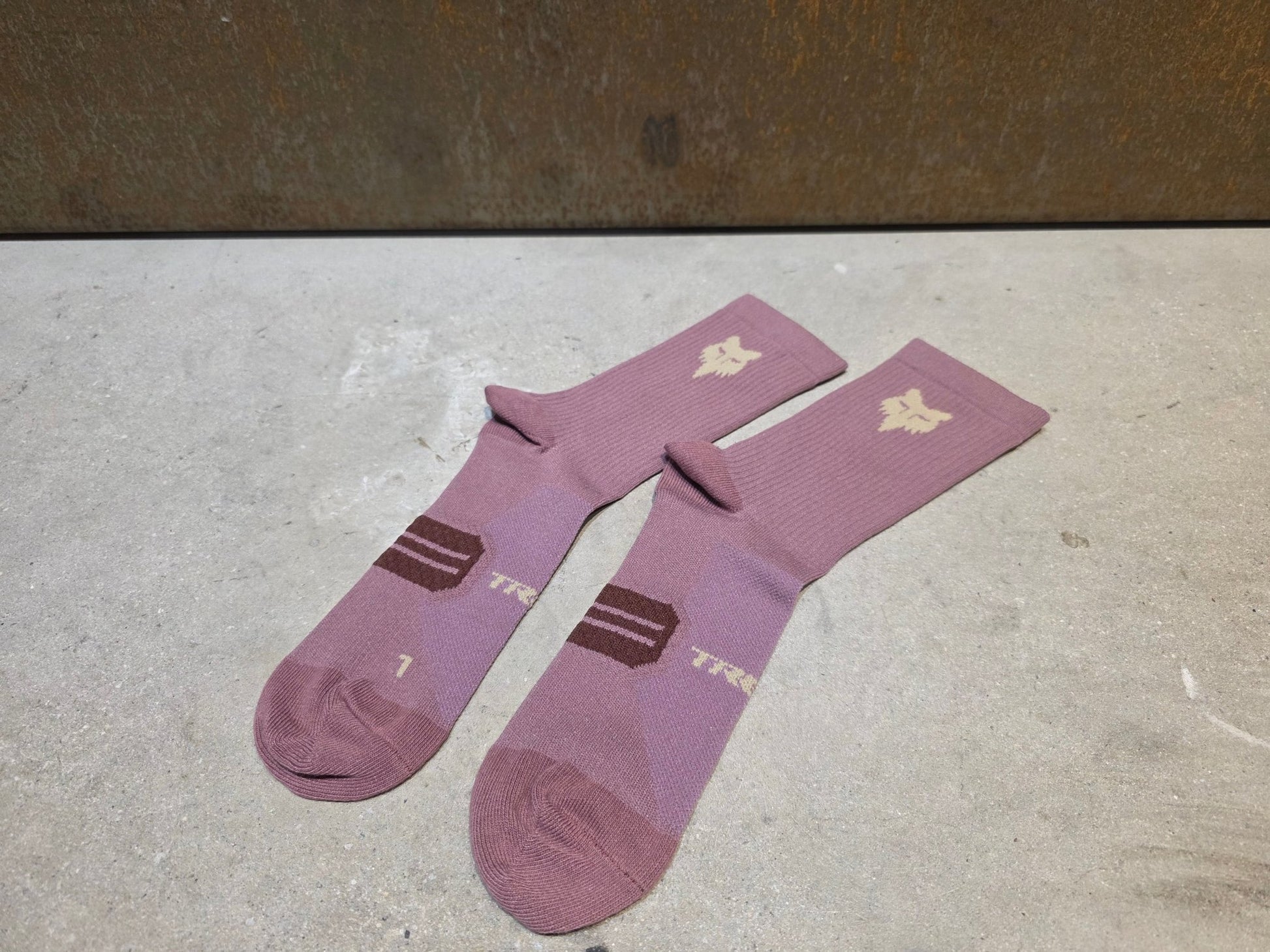 Socken Herren von Fox Racing, FOX RACING X TREK RANGER MOUNTAINBIKE SOCKEN / L/XL vor USEDBIKES - OB.DE Hintergrund