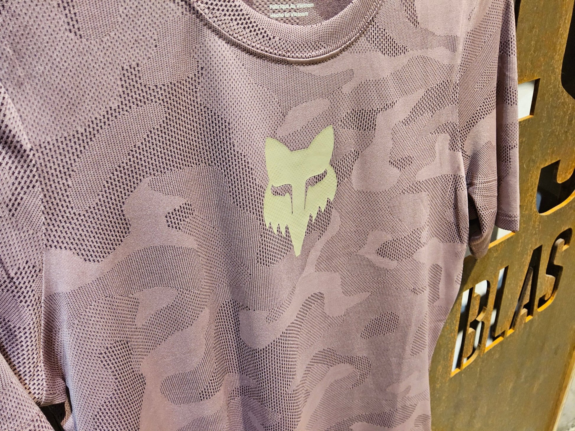 Trikot Damen von Fox Racing, FOX RACING X TREK RANGER MOUNTAINBIKE TRIKOT / DAMEN / S vor USEDBIKES - OB.DE Hintergrund