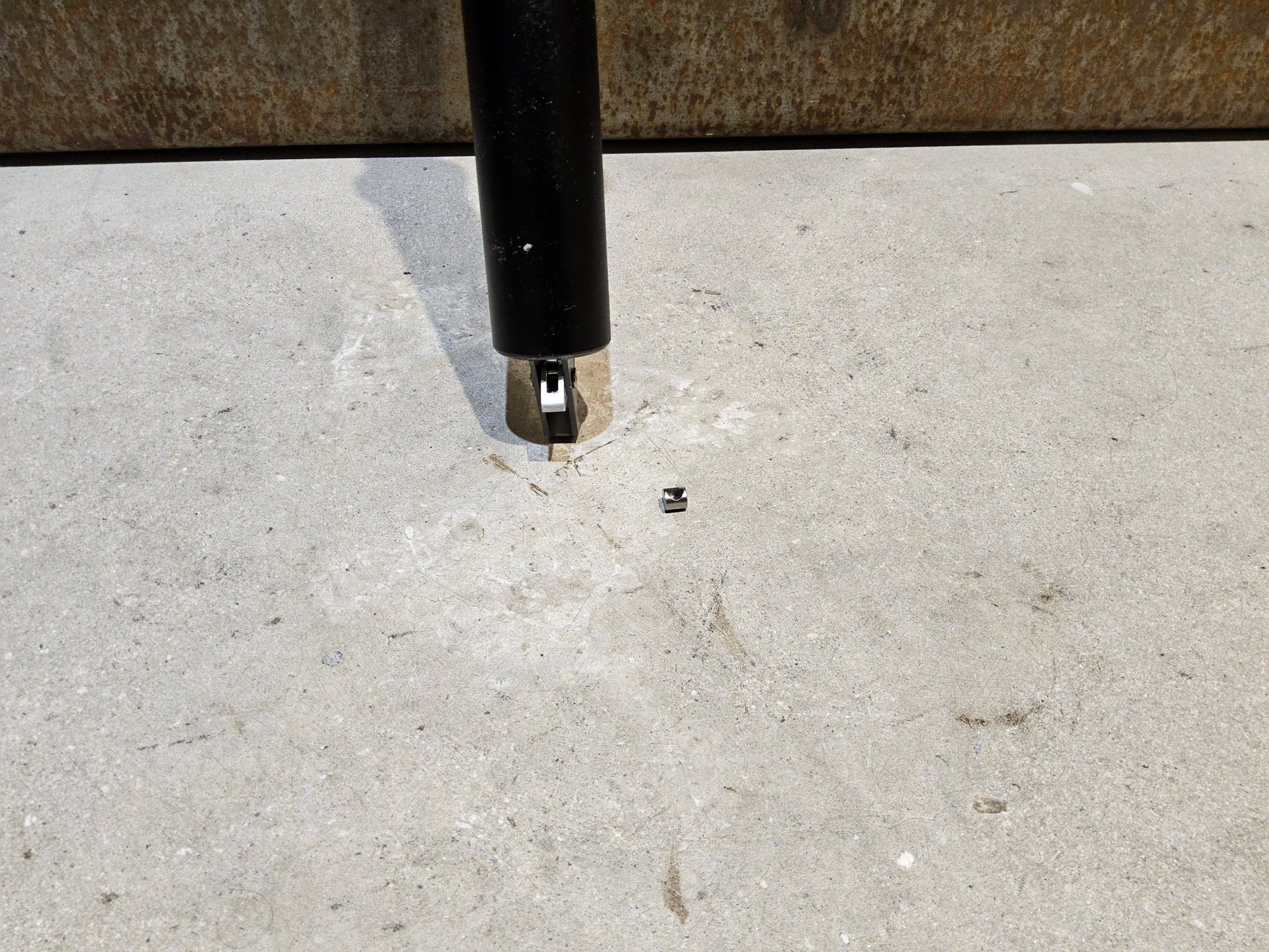 Sattelstütze von Fox, FOX TRANSFER DROPPER POST SATTELSTÜTZE 31,6MM 100MM HUB vor USEDBIKES - OB.DE Hintergrund