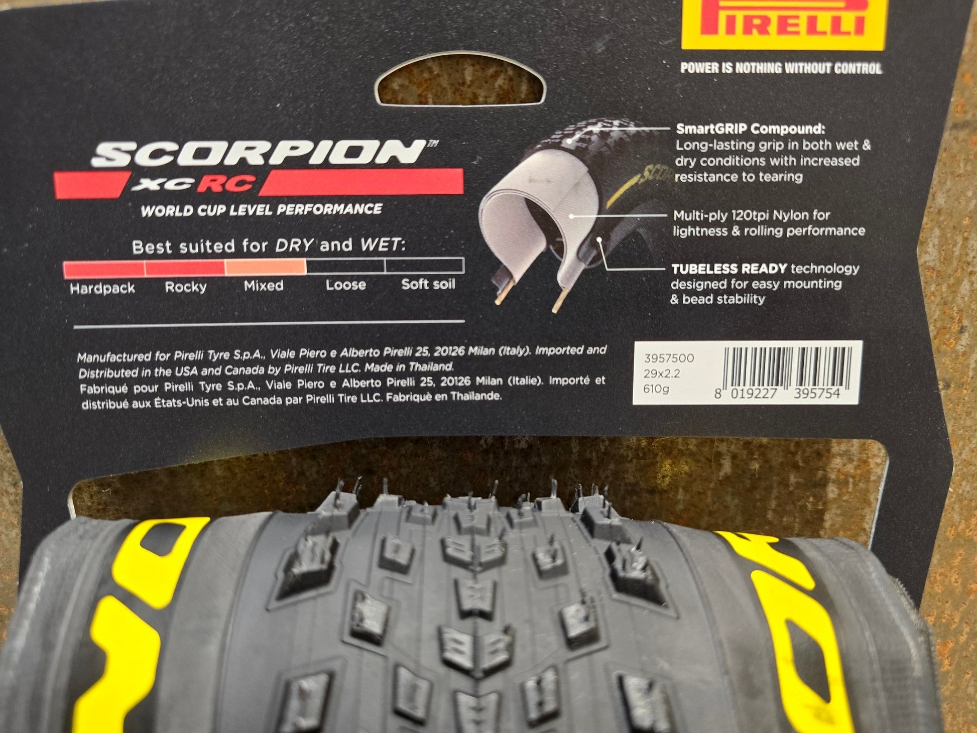 Reifen von Pirelli, PIRELLI SCORPION XC RC LITE TEAM EDITION MOUNTAINBIKE REIFEN 29X2.20 in variant_title vor USEDBIKES - OB.DE Hintergrund