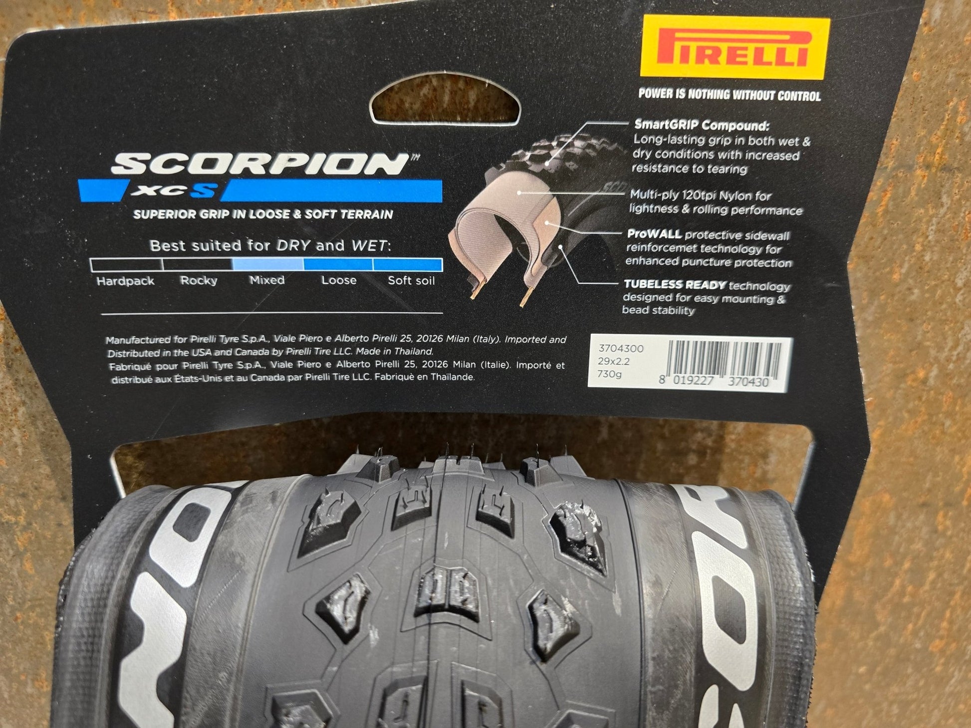 Reifen von Pirelli, PIRELLI SCORPION XC S PROWALL MOUNTAINBIKE REIFEN 29X2.20 in variant_title vor USEDBIKES - OB.DE Hintergrund