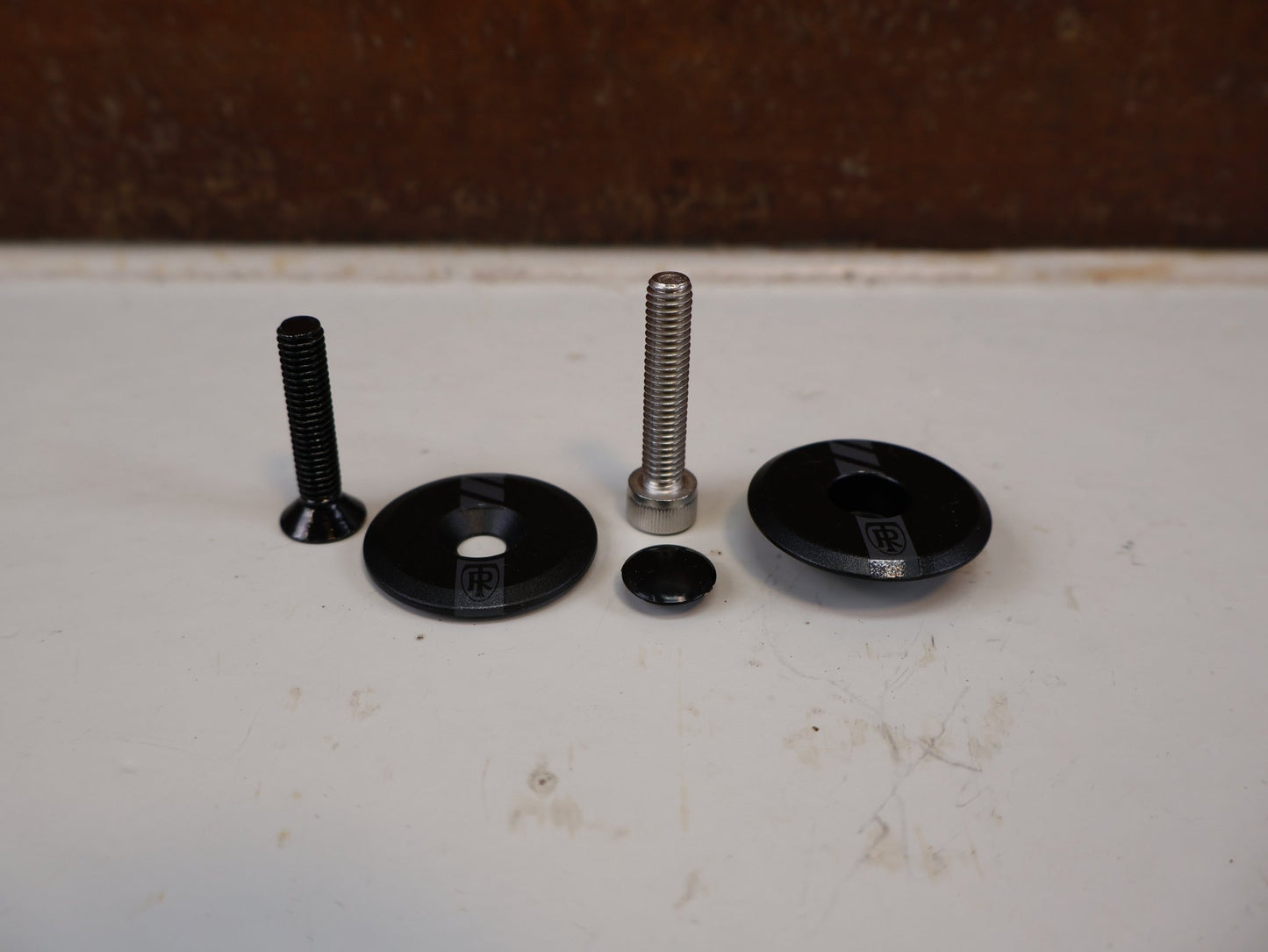 Vorbau von Ritchey, RITCHEY COMP SWITCH / 110 MM / INTEGRATED VORBAU / 31.8 MM / -6 GRAD vor USEDBIKES-OB.DE Hintergrund