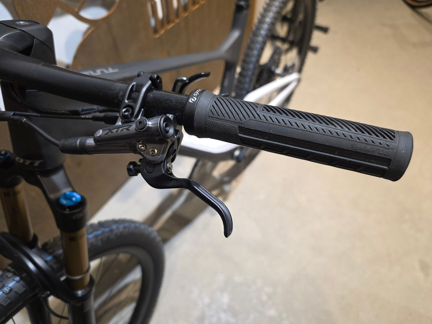 SCOTT SPARK 900 TUNED AXS / L