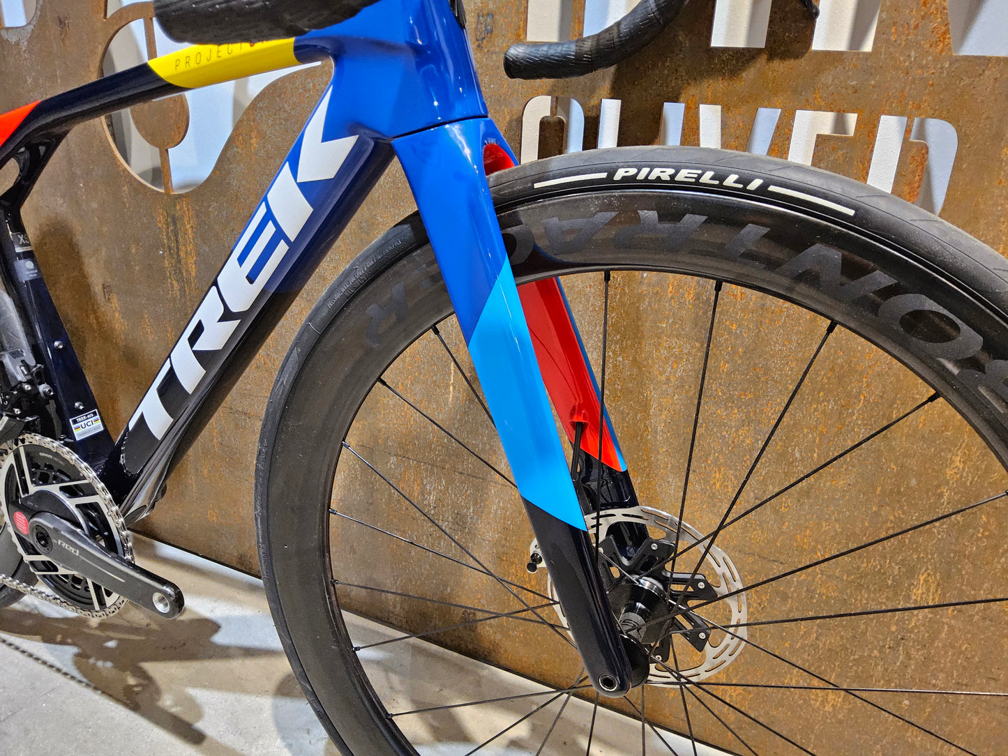 TREK MADONE SLR 9 AXS GEN 8 / TEAM REPLICA / XS