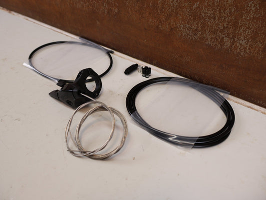 Zubehör von Sram, ROCKSHOX ONELOC REMOTE HEBEL LINKS UNTEN RECHTS OBEN FULL SPRINT vor USEDBIKES-OB.DE Hintergrund