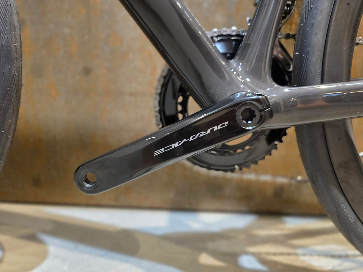 Rennrad von Scott, SCOTT ADDICT 10 / CARBON BLACK / M vor USEDBIKES - OB.DE Hintergrund