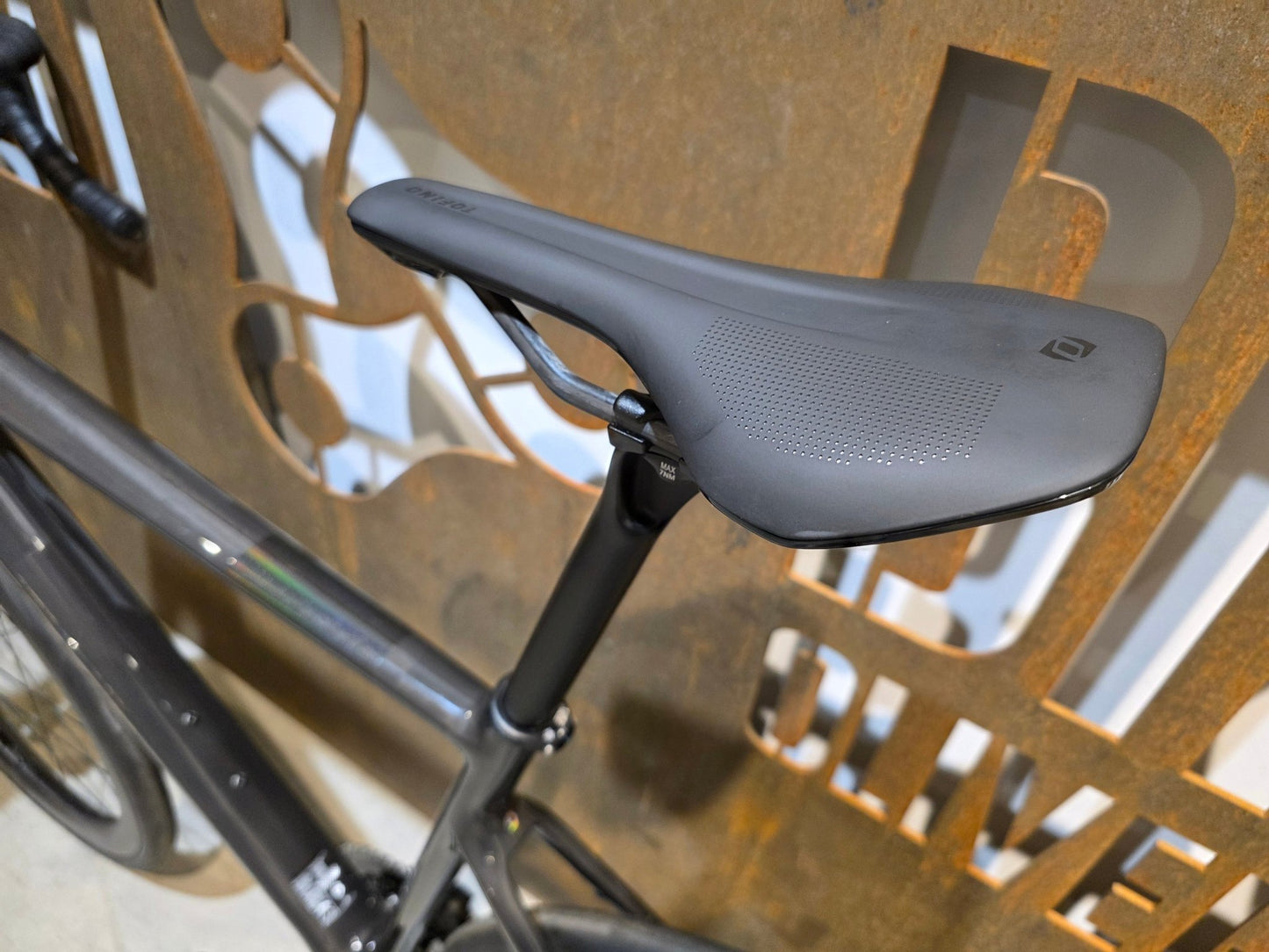 Rennrad von Scott, SCOTT ADDICT 10 / CARBON BLACK / M vor USEDBIKES - OB.DE Hintergrund