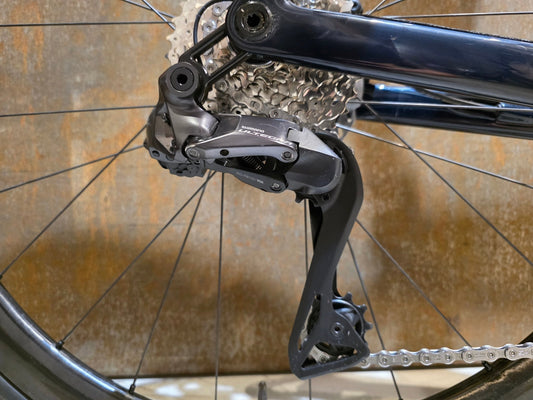 Rennrad von Scott, SCOTT ADDICT 20 / CARBON GREEN / M vor USEDBIKES - OB.DE Hintergrund