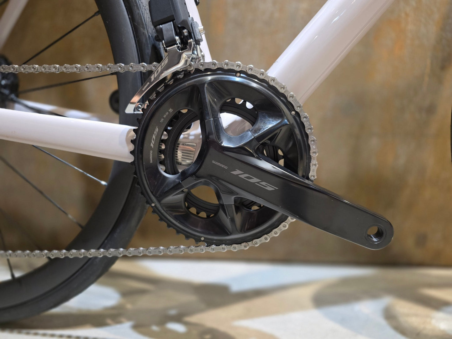 Rennrad von Scott, SCOTT ADDICT 30 / HUSHED PINK / M vor USEDBIKES - OB.DE Hintergrund