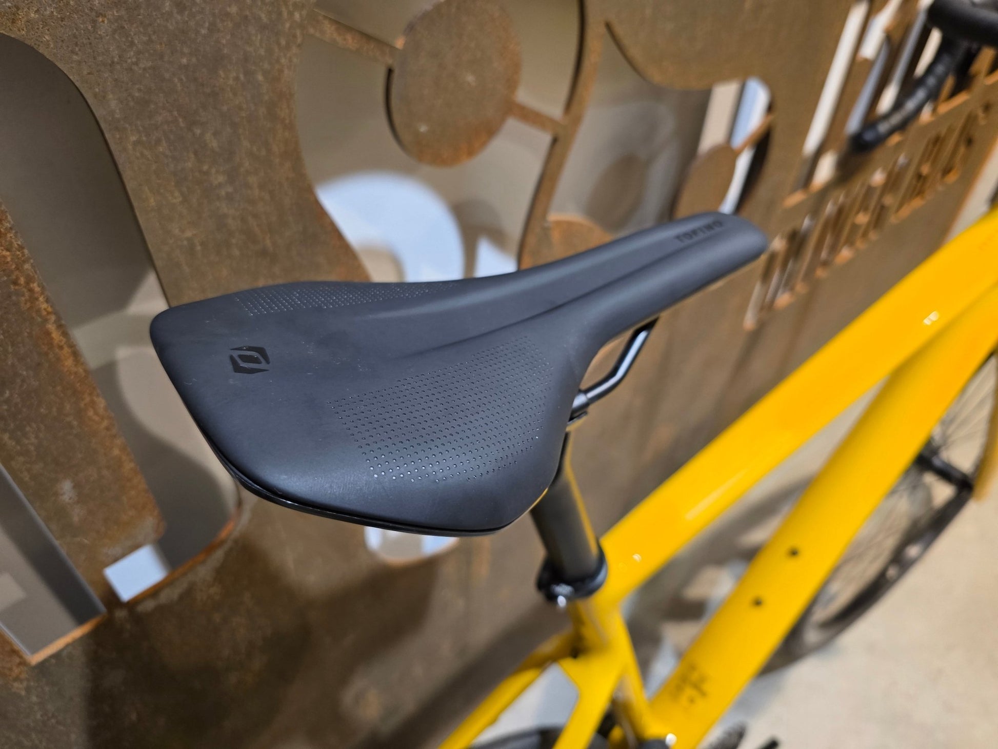 Rennrad von Scott, SCOTT ADDICT 40 / BAHAMA YELLOW / M vor USEDBIKES - OB.DE Hintergrund