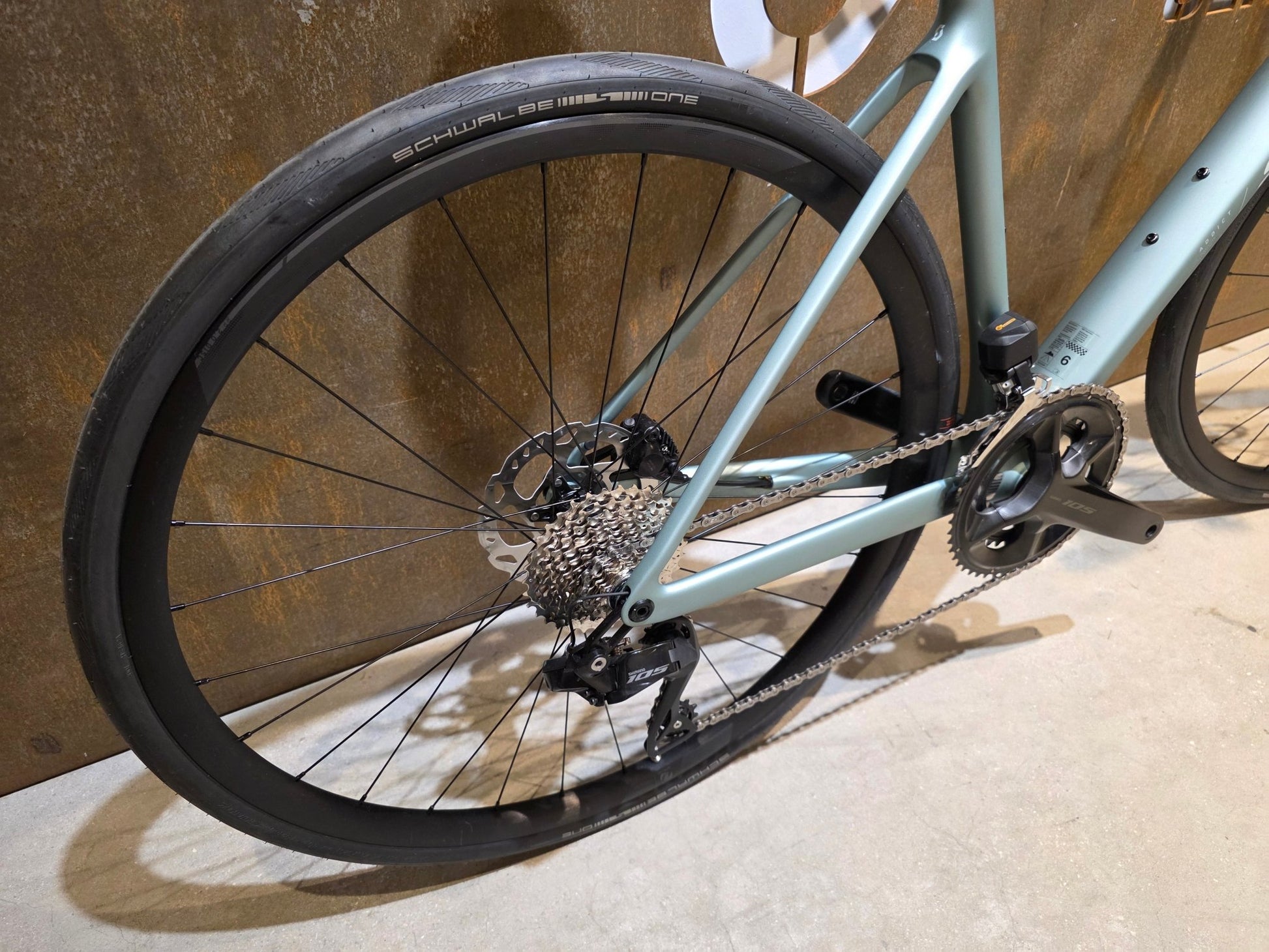 Rennrad von Scott, SCOTT ADDICT 40 / ICEBERG GREEN / M vor USEDBIKES - OB.DE Hintergrund