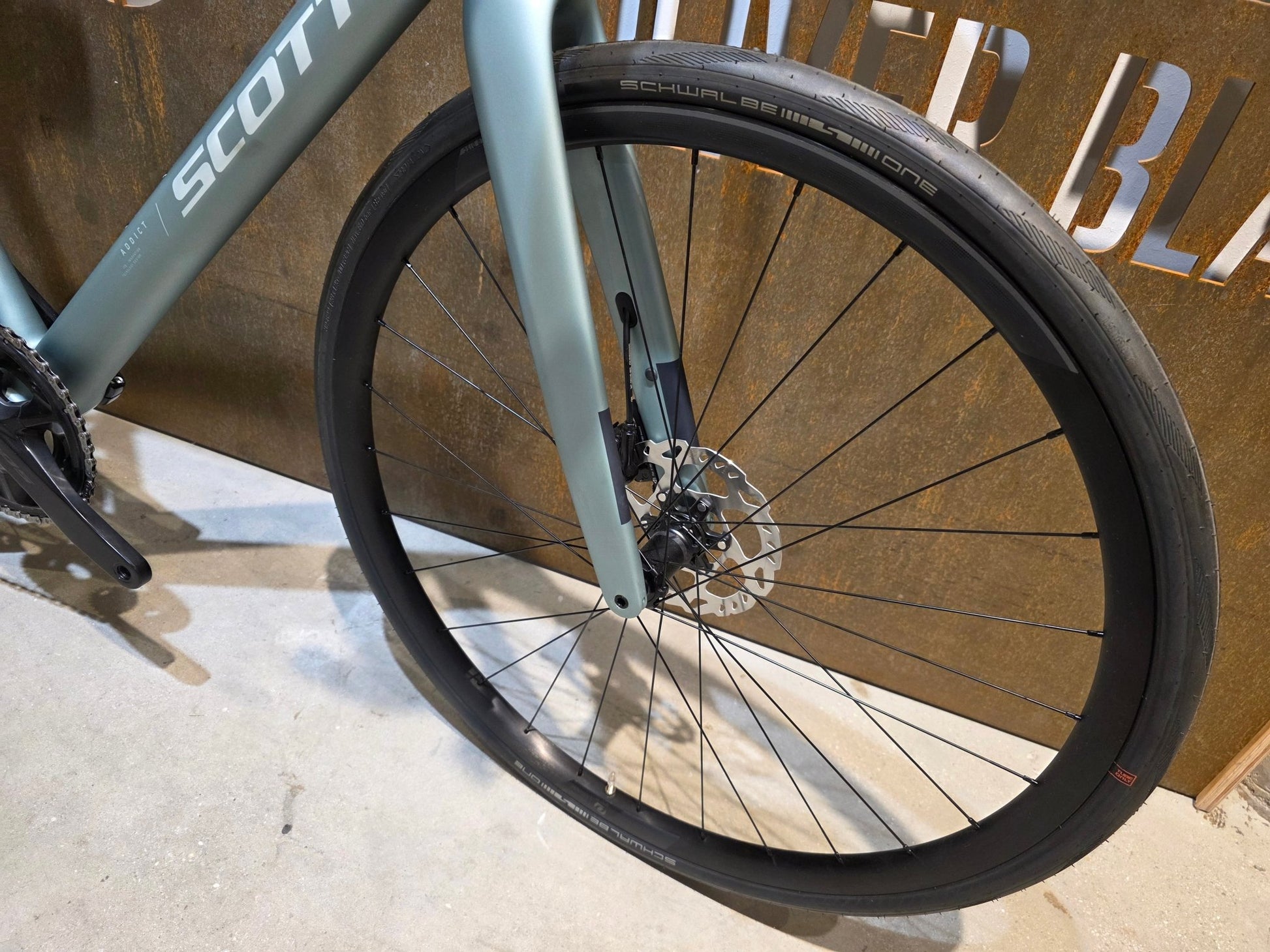 Rennrad von Scott, SCOTT ADDICT 40 / ICEBERG GREEN / M vor USEDBIKES - OB.DE Hintergrund