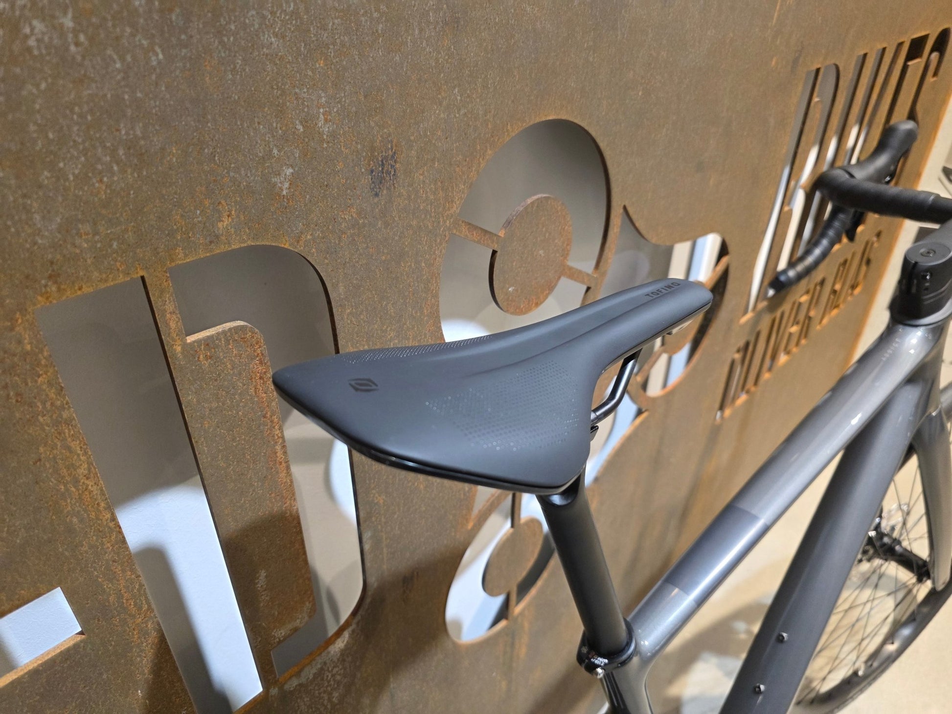 Rennrad von Scott, SCOTT ADDICT 50 / SLATE GREY / M vor USEDBIKES - OB.DE Hintergrund