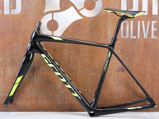 Rennradrahmen von Scott, SCOTT ADDICT CX RC CARBON RAHMENSET DISC / M / BASTLERWARE vor USEDBIKES-OB.DE Hintergrund