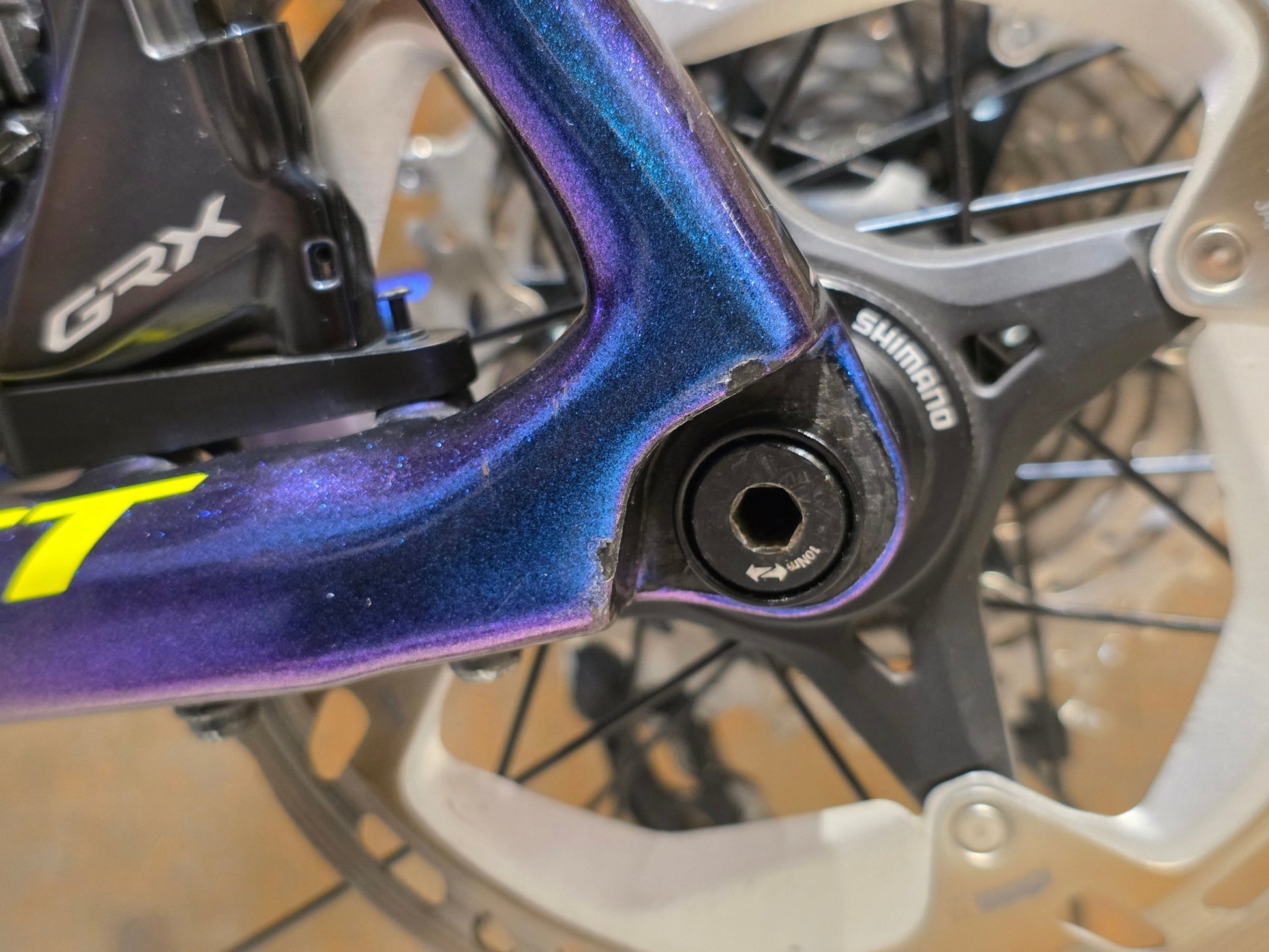 Gravel/Cyclocross von Scott, SCOTT ADDICT CX RC / GRAVEL / L vor USEDBIKES - OB.DE Hintergrund