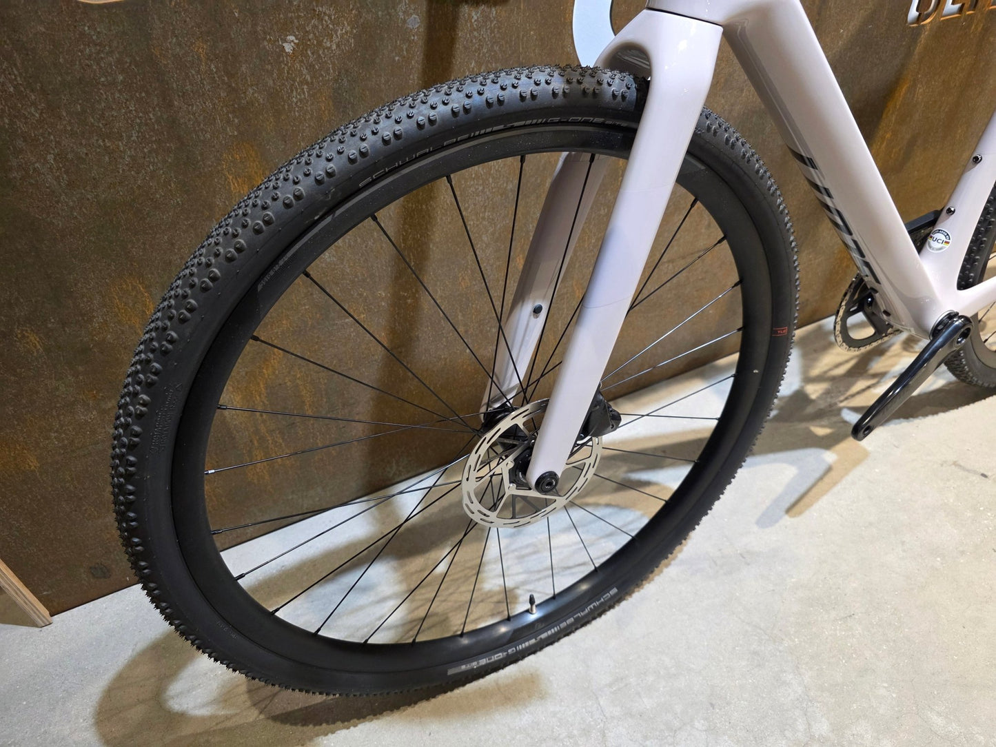 Gravel/Cyclocross von Scott, SCOTT ADDICT GRAVEL 30 / HUSHED PINK / M vor USEDBIKES - OB.DE Hintergrund