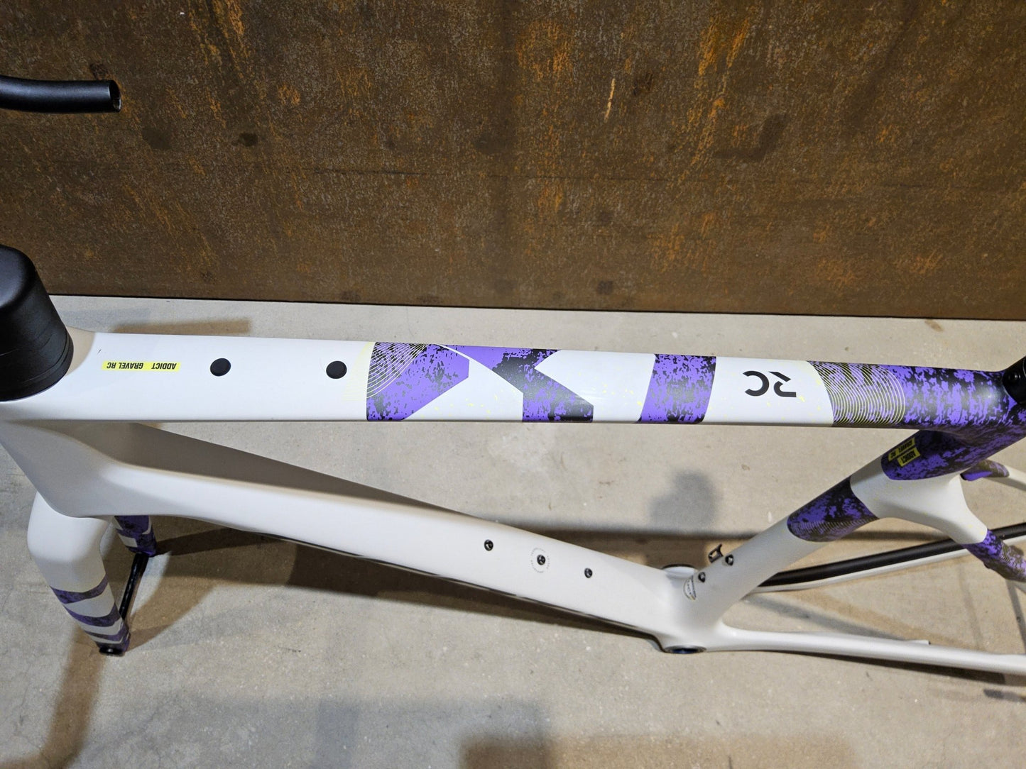 Gravel - /Cyclocrossrahmen von Scott, SCOTT ADDICT GRAVEL RC RAHMENSET / DISC / 58CM in variant_title vor USEDBIKES - OB.DE Hintergrund