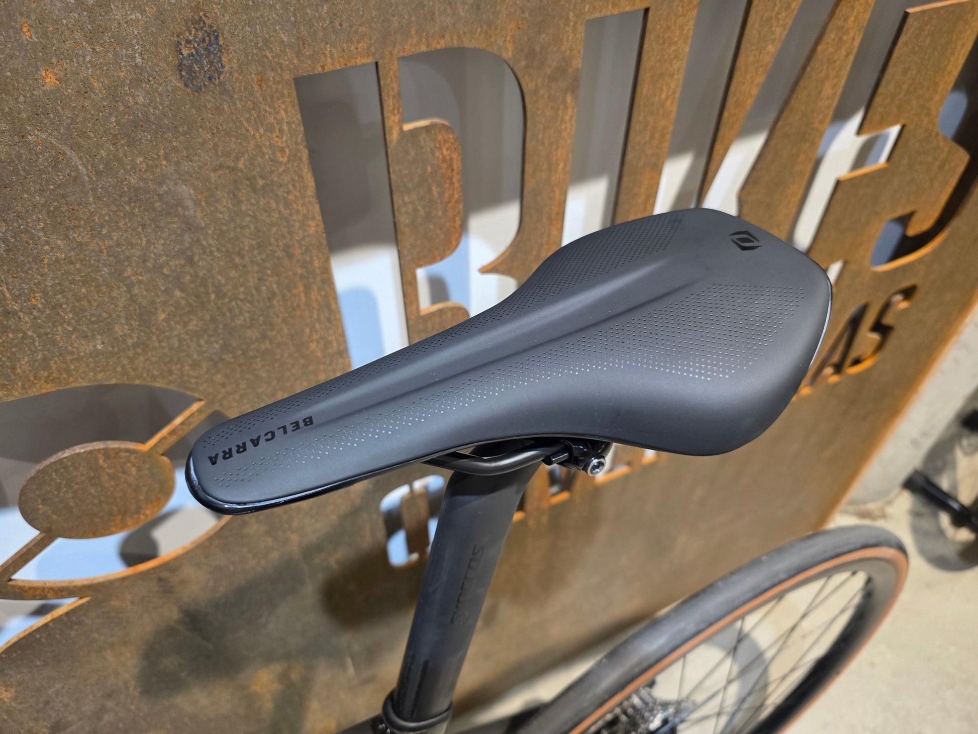 Rennrad von Scott, SCOTT ADDICT RC 30 / L vor USEDBIKES - OB.DE Hintergrund