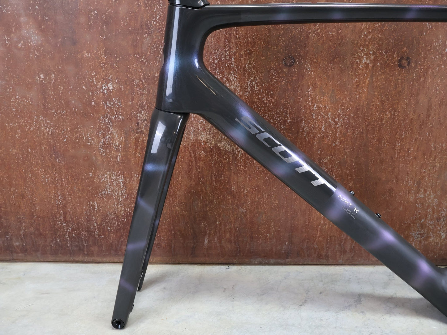 Rennradrahmen von Scott, SCOTT ADDICT RC ULTIMATE RAHMENSET / SUNBEAM BLACK / DISC / 56CM vor USEDBIKES - OB.DE Hintergrund