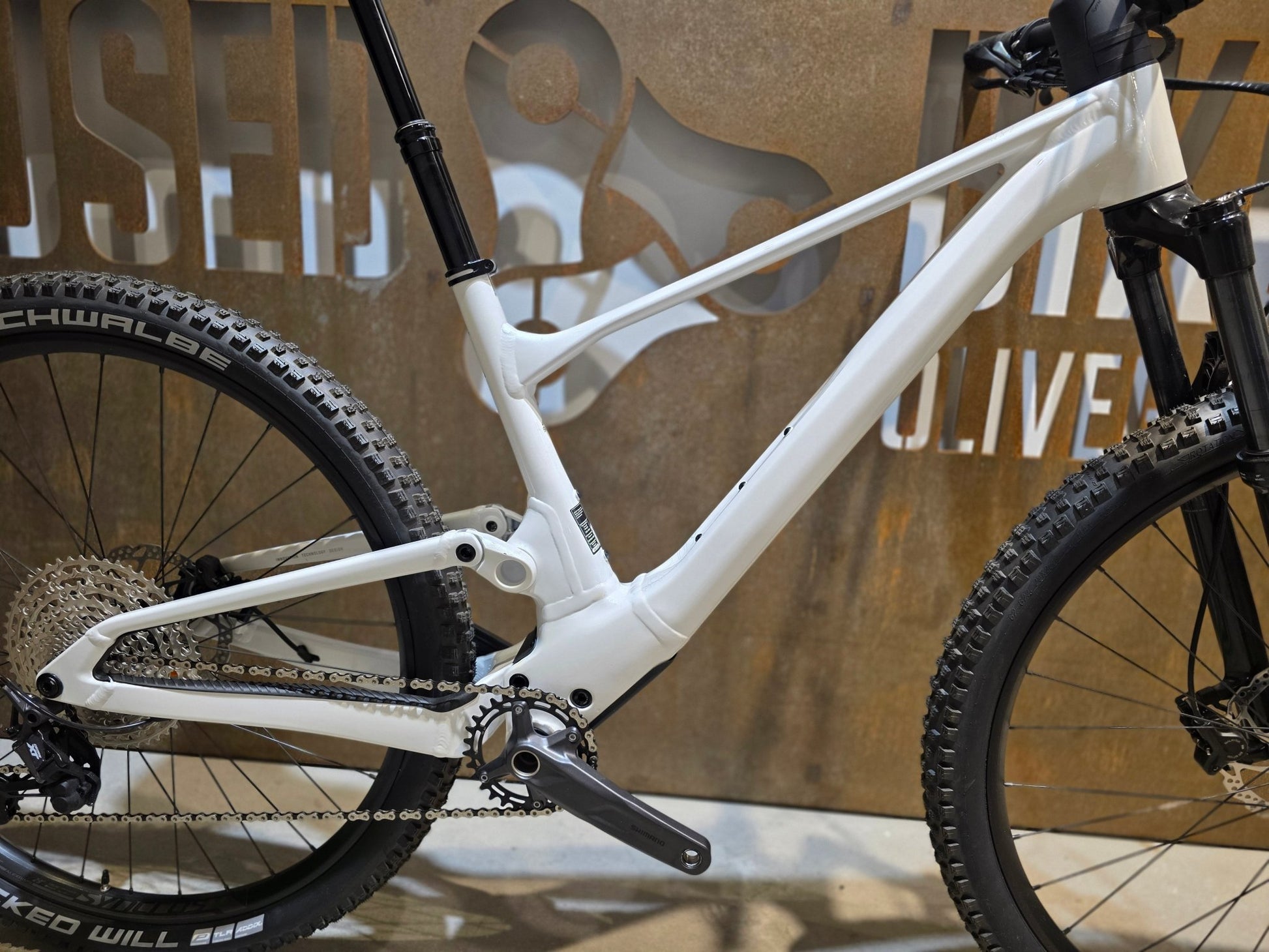 Mountainbike von Scott, SCOTT CONTESSA SPARK 930 / M vor USEDBIKES - OB.DE Hintergrund