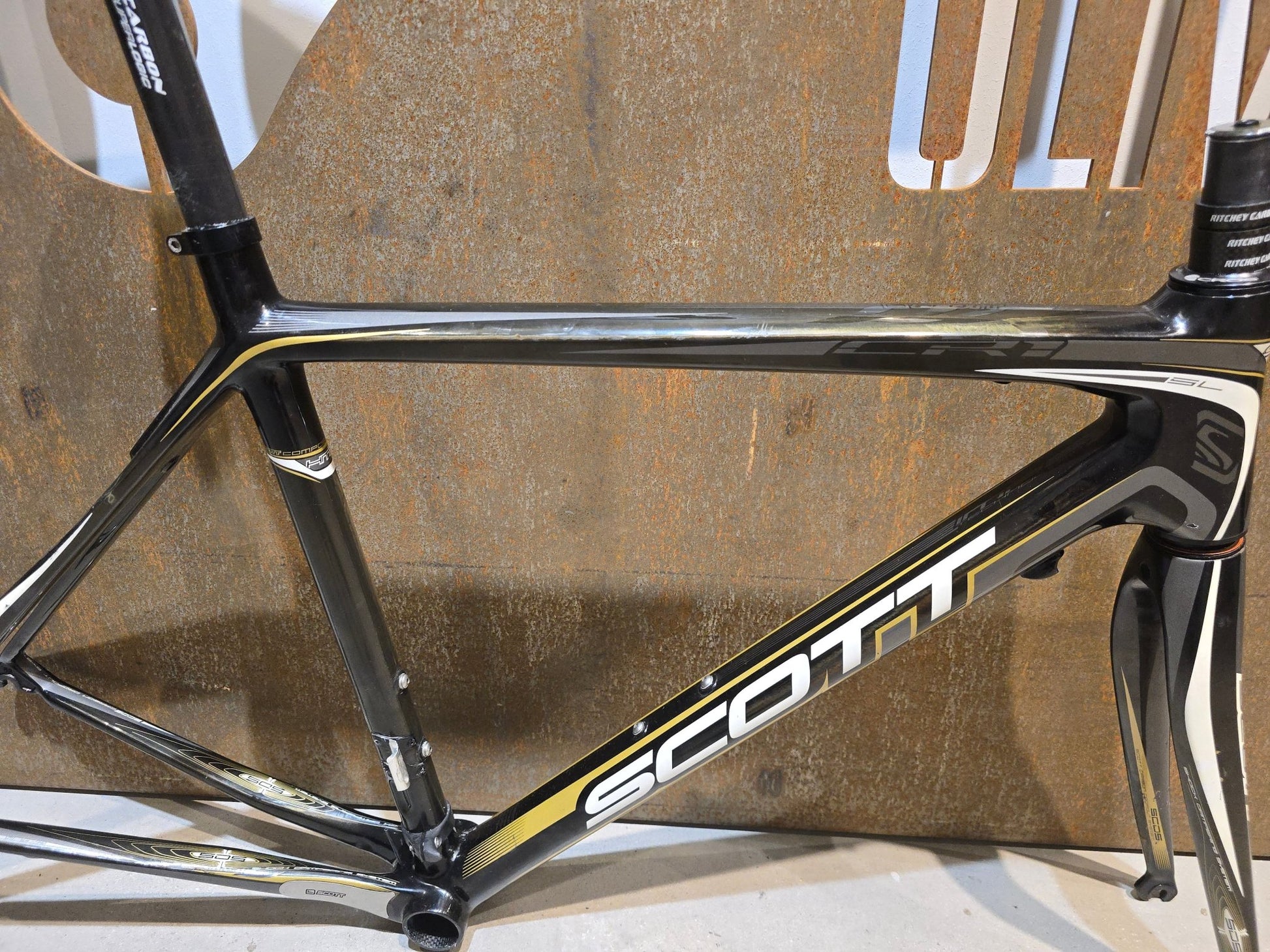 Rennradrahmen von Scott, SCOTT CR1 SL CARBON RAHMENSET / FELGENBREMSE / 52CM in variant_title vor USEDBIKES - OB.DE Hintergrund