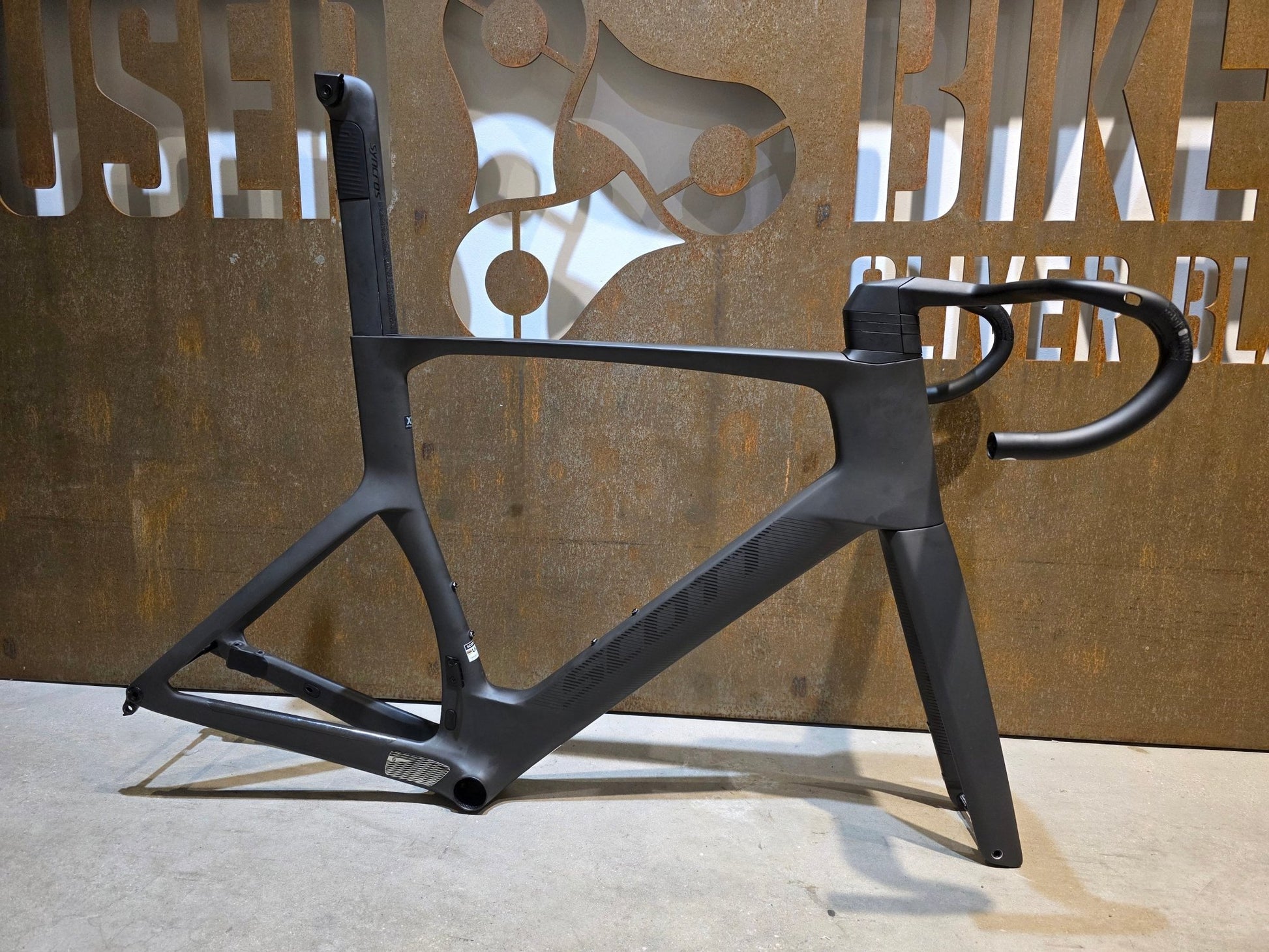 Rennradrahmen von Scott, SCOTT FOIL RC ULTIMATE HMX SL RAHMENSET / XL vor USEDBIKES - OB.DE Hintergrund