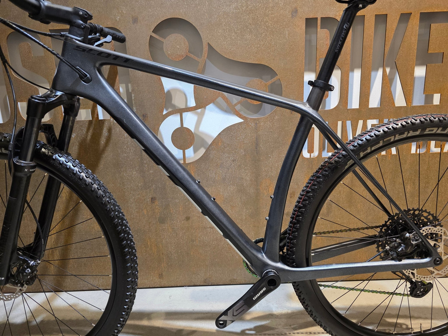 Mountainbike von Scott, SCOTT SCALE 940 / XL vor USEDBIKES - OB.DE Hintergrund