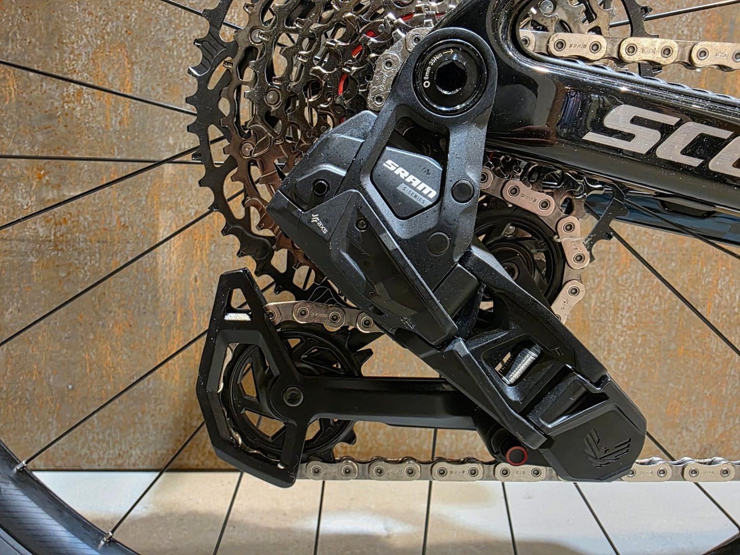 Mountainbike von Scott, SCOTT SCALE RC TEAM / MARTIN GREEN / M vor USEDBIKES - OB.DE Hintergrund