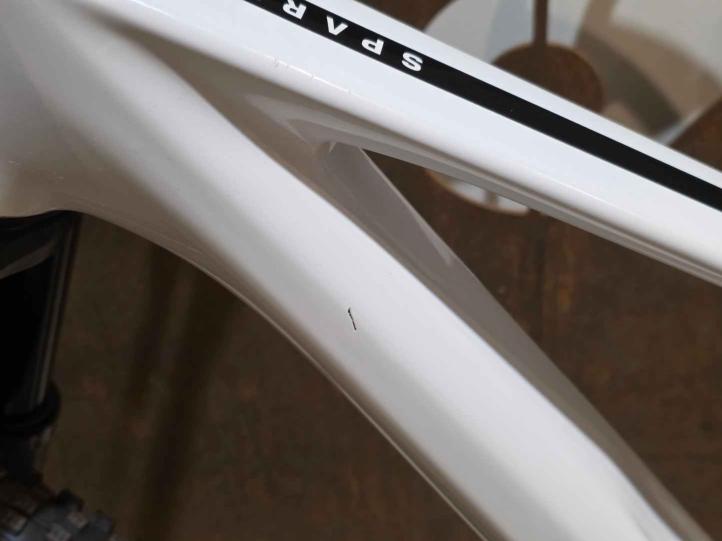 Mountainbike von Scott, SCOTT SPARK 930 / WHITE / M vor USEDBIKES - OB.DE Hintergrund