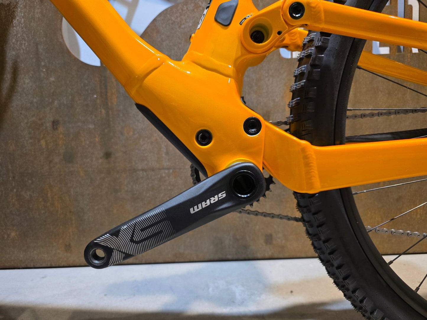 Mountainbike von Scott, SCOTT SPARK 970 / L vor USEDBIKES - OB.DE Hintergrund