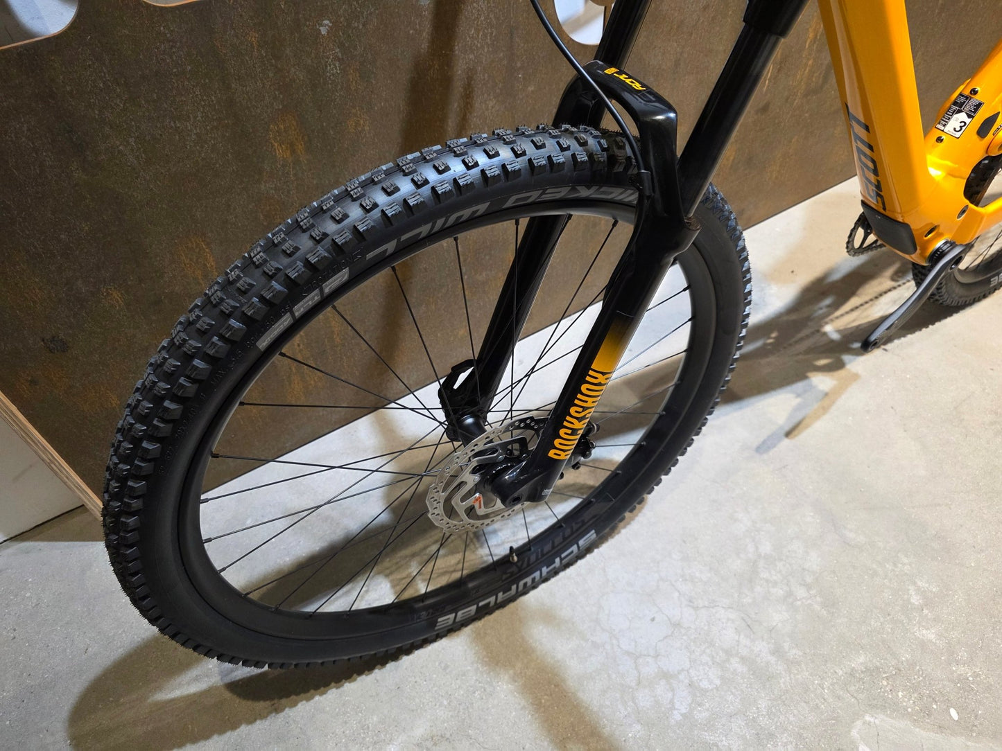 Mountainbike von Scott, SCOTT SPARK 970 / L vor USEDBIKES - OB.DE Hintergrund