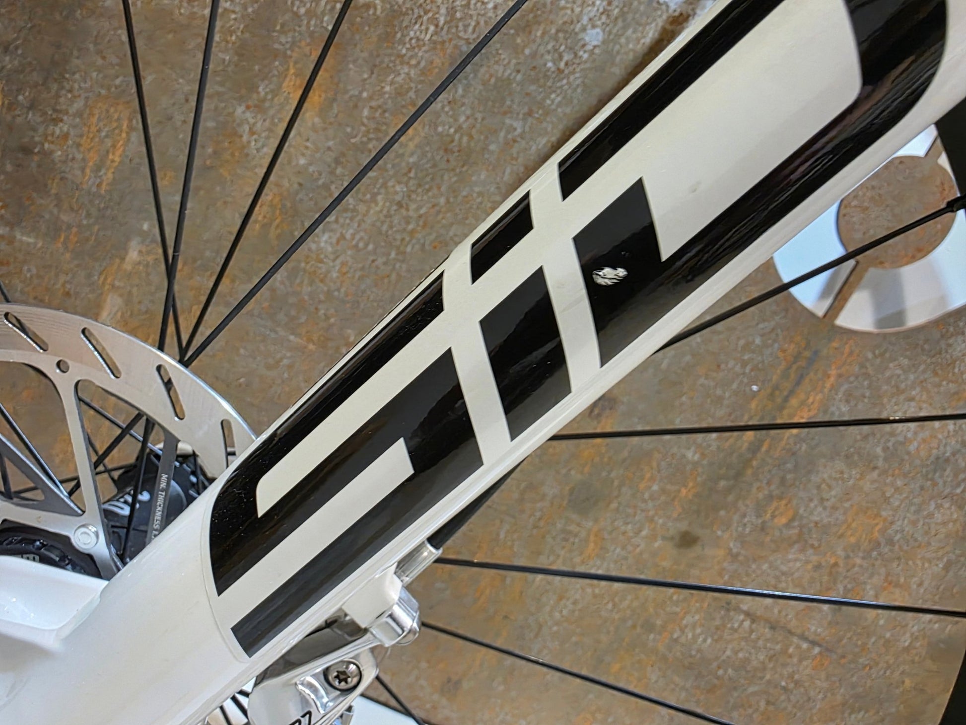 Mountainbike von Scott, SCOTT SPARK RC WORLD CUP EVO / CARBON BLACK / M vor USEDBIKES - OB.DE Hintergrund