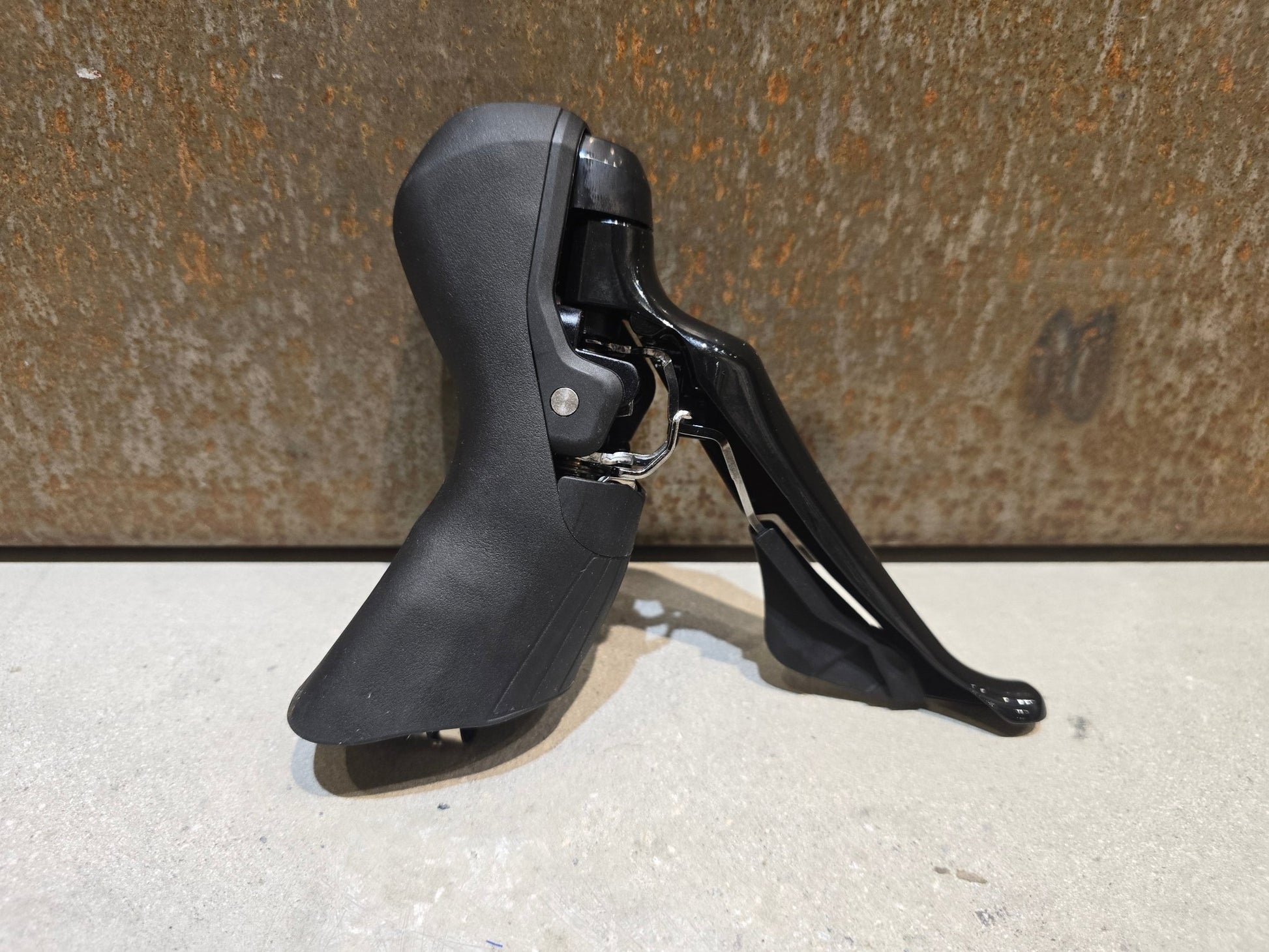 Brems - / Schalthebel von Shimano, SHIMANO 105 SCHALT - / BREMSHEBEL DISC ST - R7020 - L / - R LINKS / RECHTS in variant_title vor USEDBIKES - OB.DE Hintergrund