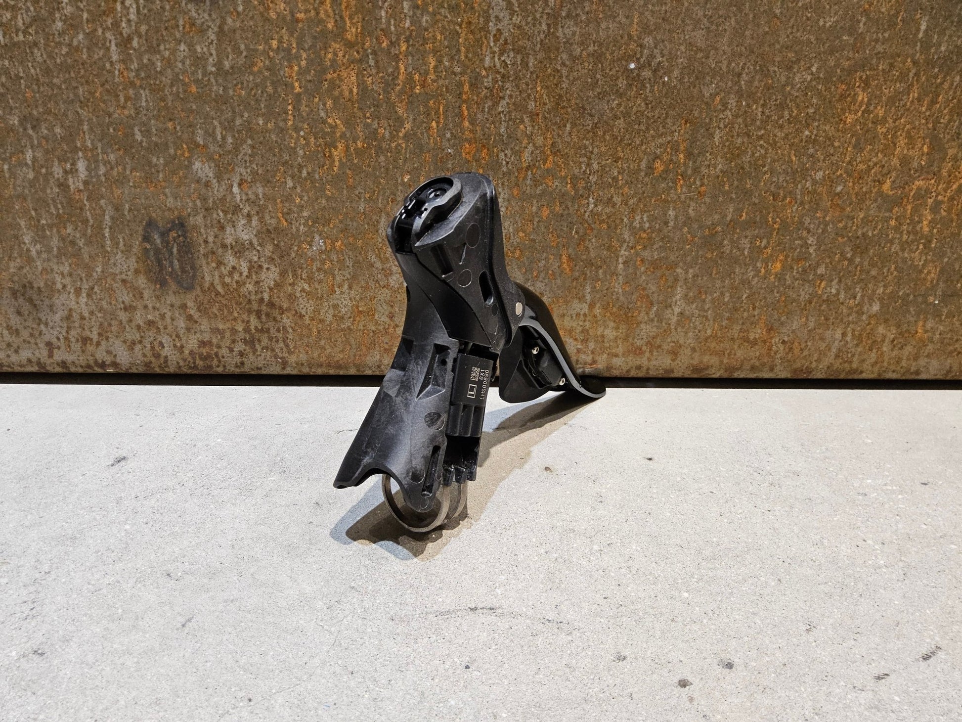 Brems - / Schalthebel von Shimano, SHIMANO DURA ACE DI2 SCHALT - / BREMSHEBEL ST - 9070 - L LINKS in variant_title vor USEDBIKES - OB.DE Hintergrund