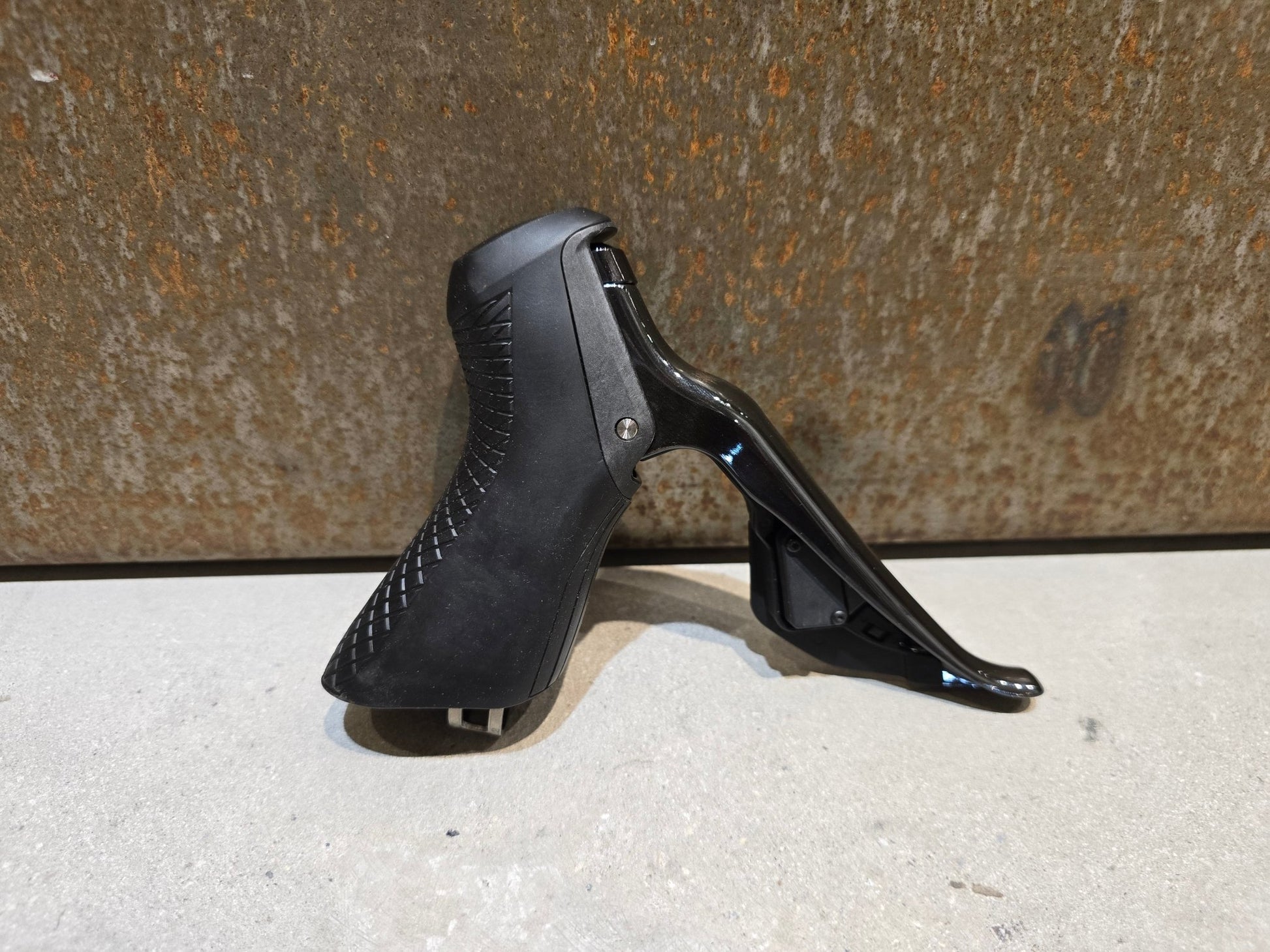 Brems - / Schalthebel von Shimano, SHIMANO DURA ACE DI2 SCHALT - / BREMSHEBEL ST - R9150 - L / - R LINKS / RECHTS in variant_title vor USEDBIKES - OB.DE Hintergrund