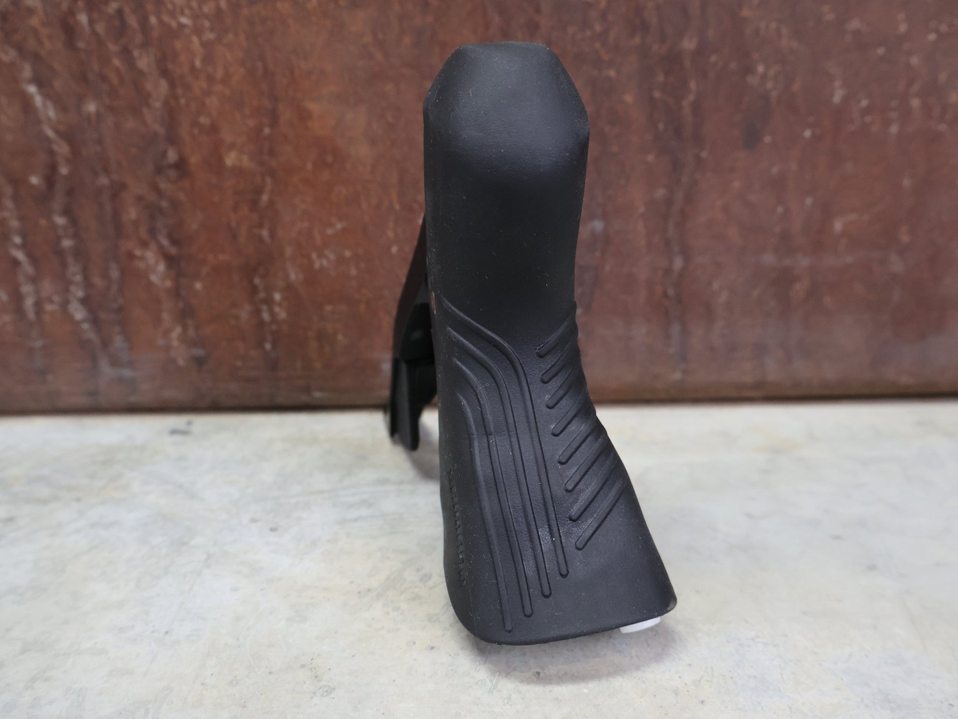 Schaltgruppen von Shimano, SHIMANO GRX RX610 / RX820 SCHALTGRUPPE 2 X 12 FACH vor USEDBIKES - OB.DE Hintergrund