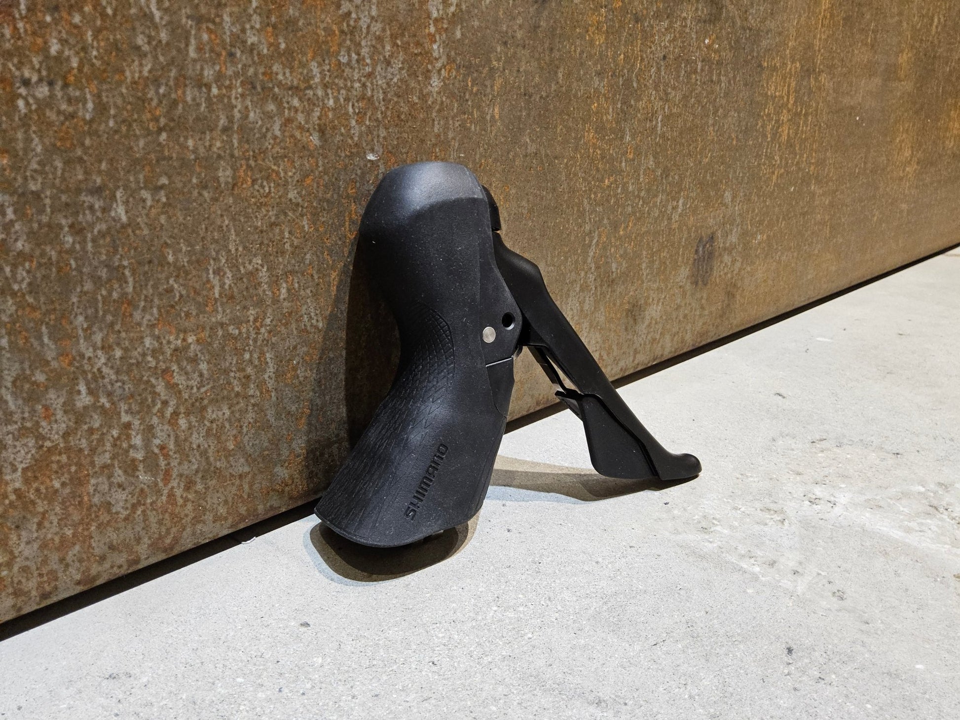 Brems - / Schalthebel von Shimano, SHIMANO GRX SCHALT - / BREMSHEBEL ST - RX600 - L / - R 11 FACH LINKS / RECHTS in variant_title vor USEDBIKES - OB.DE Hintergrund