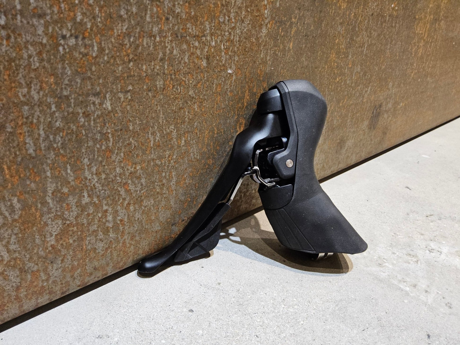 Brems - / Schalthebel von Shimano, SHIMANO GRX SCHALT - / BREMSHEBEL ST - RX600 - L / - R 11 FACH LINKS / RECHTS in variant_title vor USEDBIKES - OB.DE Hintergrund