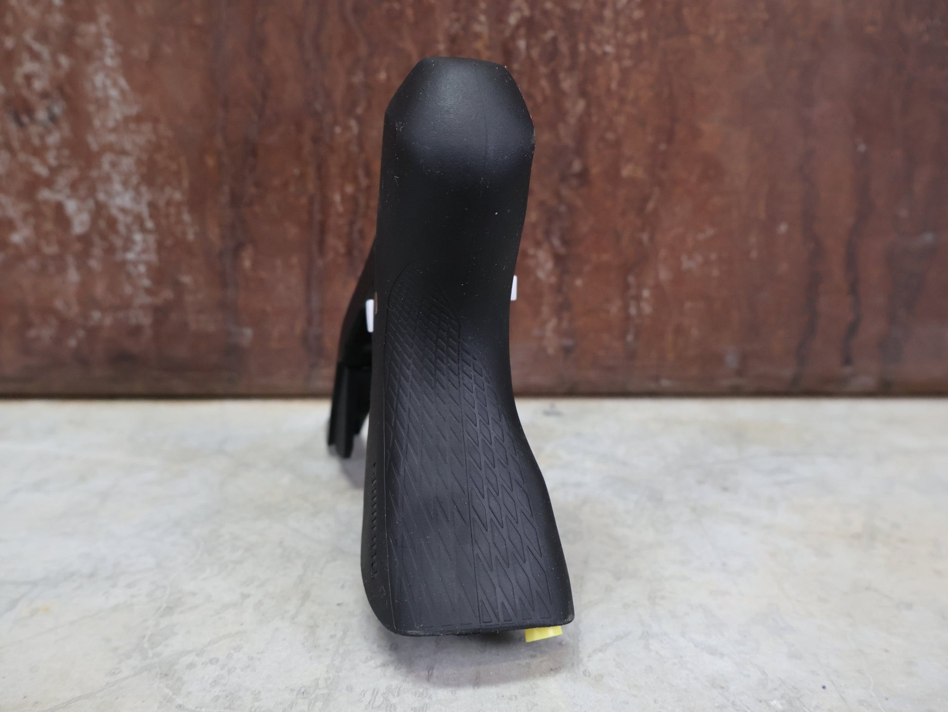 Brems - / Schalthebel von Shimano, SHIMANO GRX SCHEIBENBREMSE ST - RX600 / BR - RX400 vor USEDBIKES - OB.DE Hintergrund