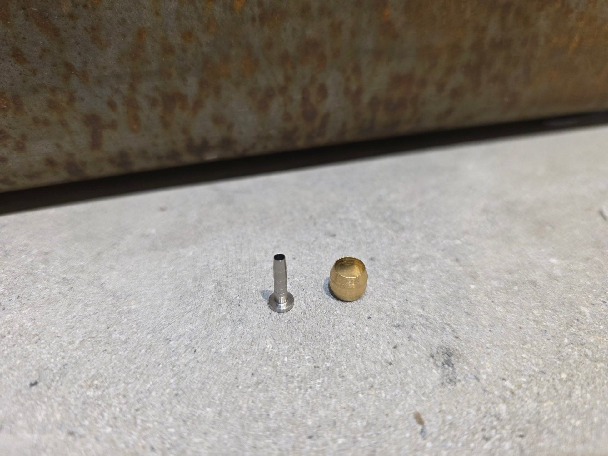 Bremse von Shimano, SHIMANO M4100 / MT420 SCHEIBENBREMSESET VORNE UND HINTEN vor USEDBIKES - OB.DE Hintergrund