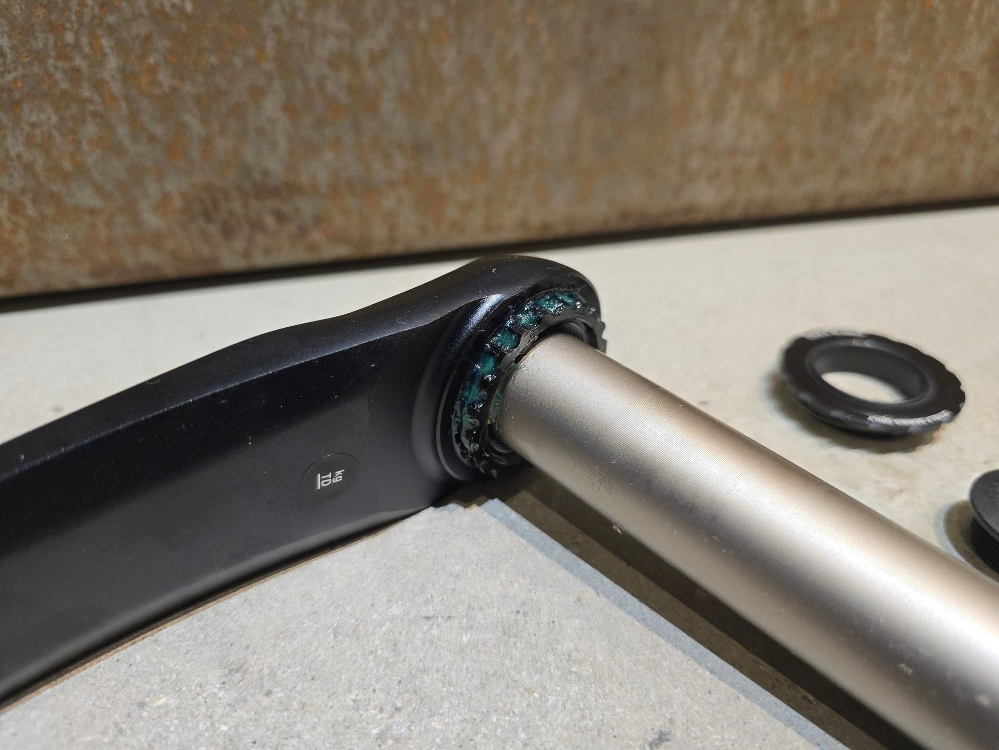 Kurbel von Shimano, SHIMANO SLX FC - M7100 - 1 MOUNTAINBIKE KURBEL 12FACH 175MM in variant_title vor USEDBIKES - OB.DE Hintergrund