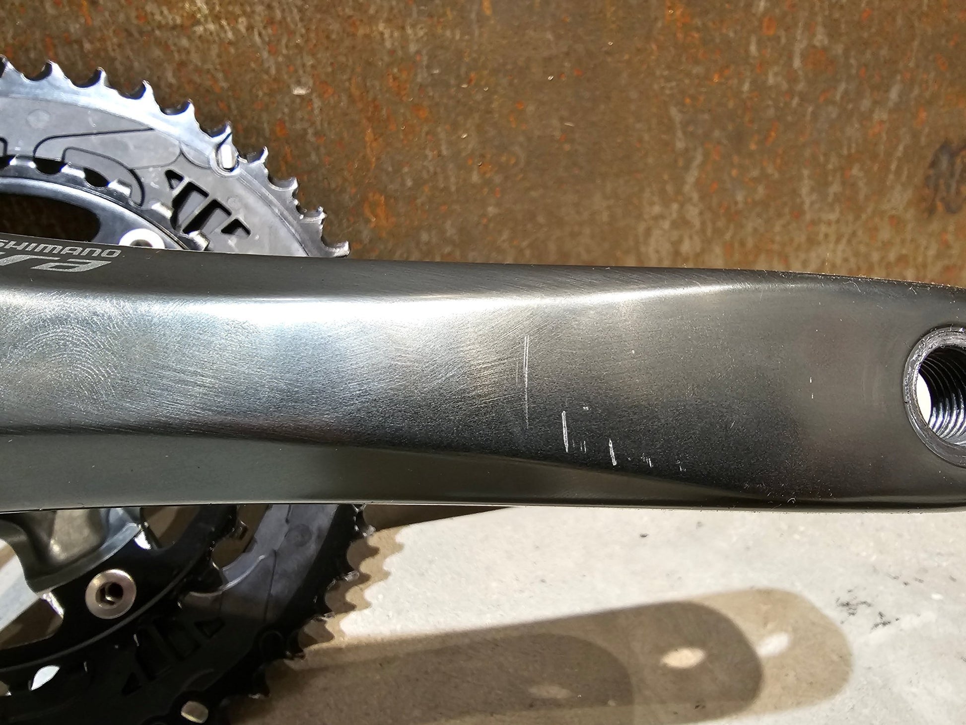 Schaltgruppen von Shimano, SHIMANO TIAGRA 4700 SCHALTGRUPPE / SCHEIBENBREMSE 2 x 10 FACH in variant_title vor USEDBIKES - OB.DE Hintergrund