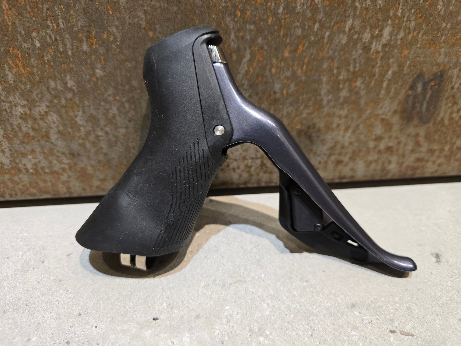 Brems - / Schalthebel von Shimano, SHIMANO ULTEGRA DI2 SCHALT - / BREMSHEBEL ST - R8150 - L / - R LINKS / RECHTS in variant_title vor USEDBIKES - OB.DE Hintergrund