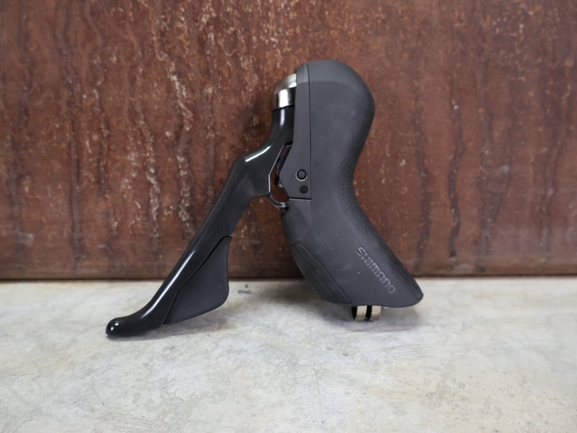 Brems - / Schalthebel von Shimano, SHIMANO ULTGERA SCHEIBENBREMSE ST - R8020 / BR - R8070 vor USEDBIKES - OB.DE Hintergrund