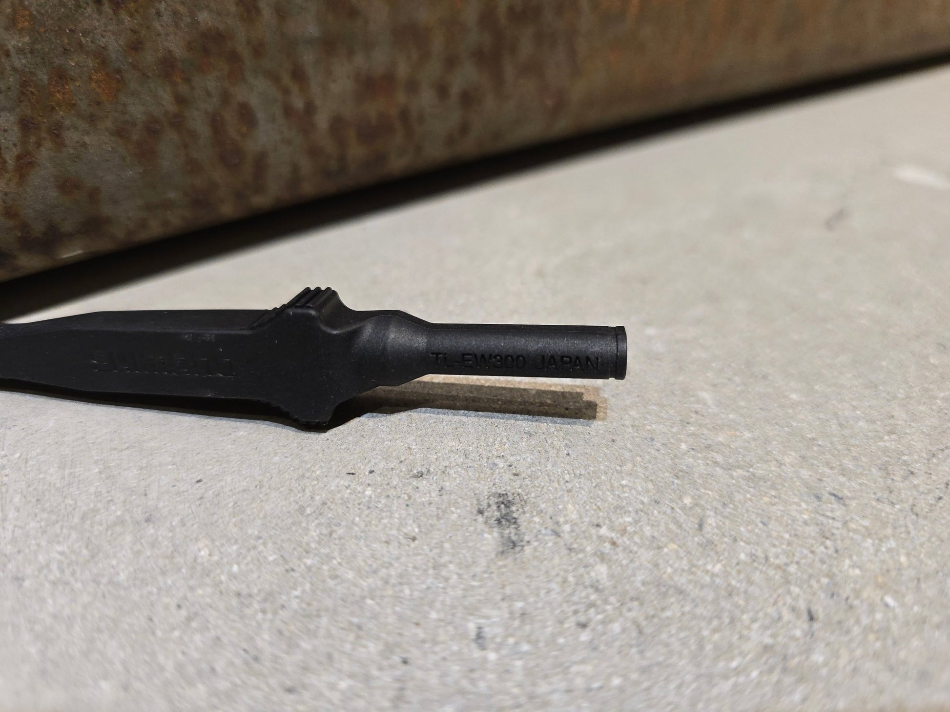 Luftpumpen & Werkzeug von Shimano, SHIMANO WERKZEUG TL - EW300 STECKER EW - SD300 in variant_title vor USEDBIKES - OB.DE Hintergrund