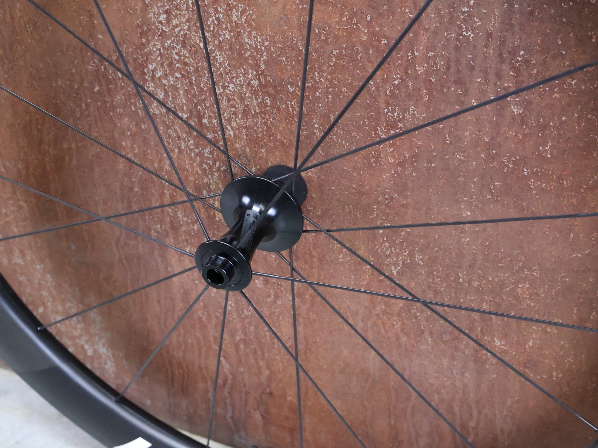 Laufrad/Laufradsatz von Specialized, SPECIALIZED ROVAL RAPIDE CLX II LAUFRADSATZ DISC vor USEDBIKES - OB.DE Hintergrund