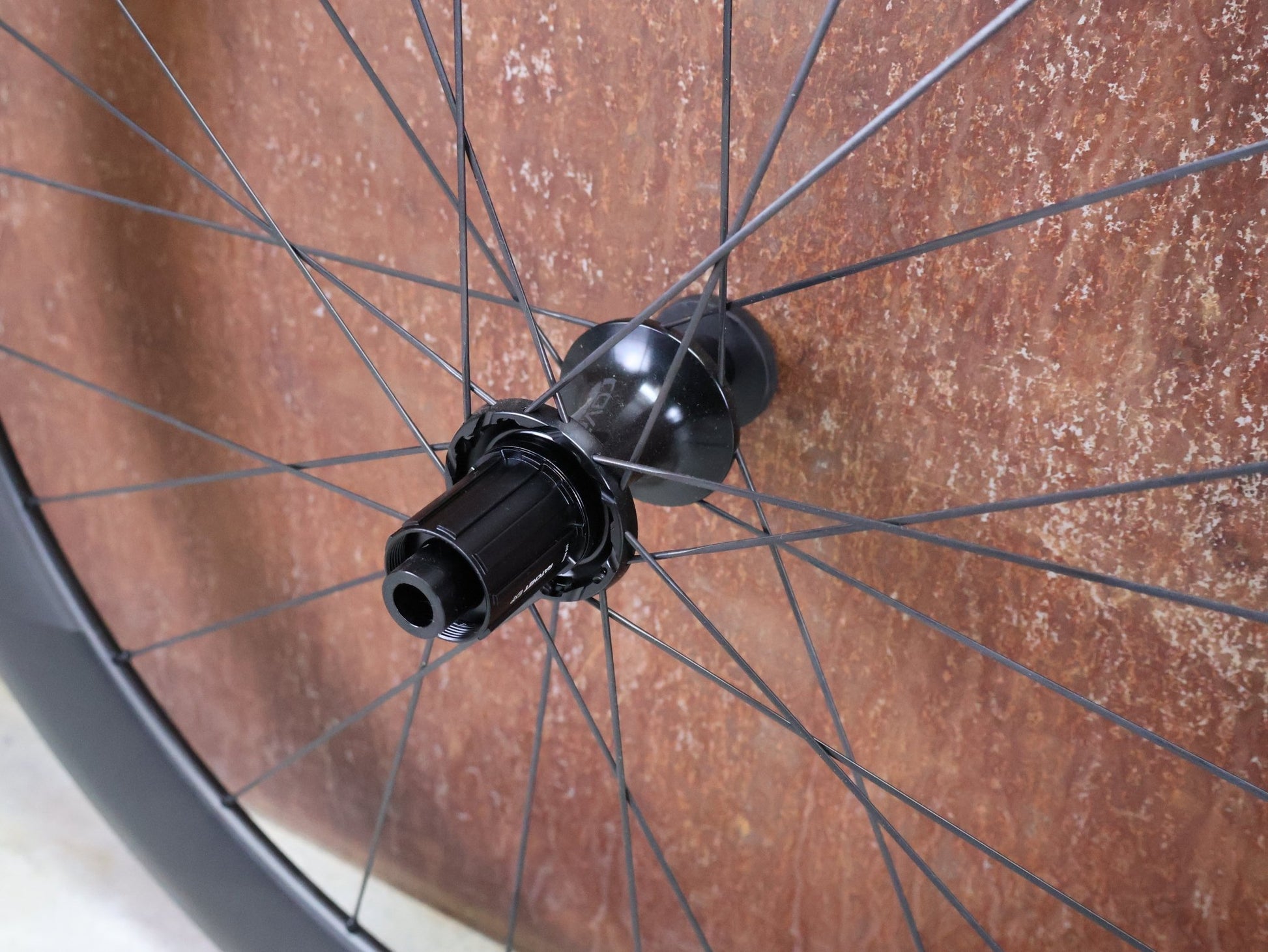 Laufrad/Laufradsatz von Specialized, SPECIALIZED ROVAL RAPIDE CLX II LAUFRADSATZ DISC vor USEDBIKES - OB.DE Hintergrund