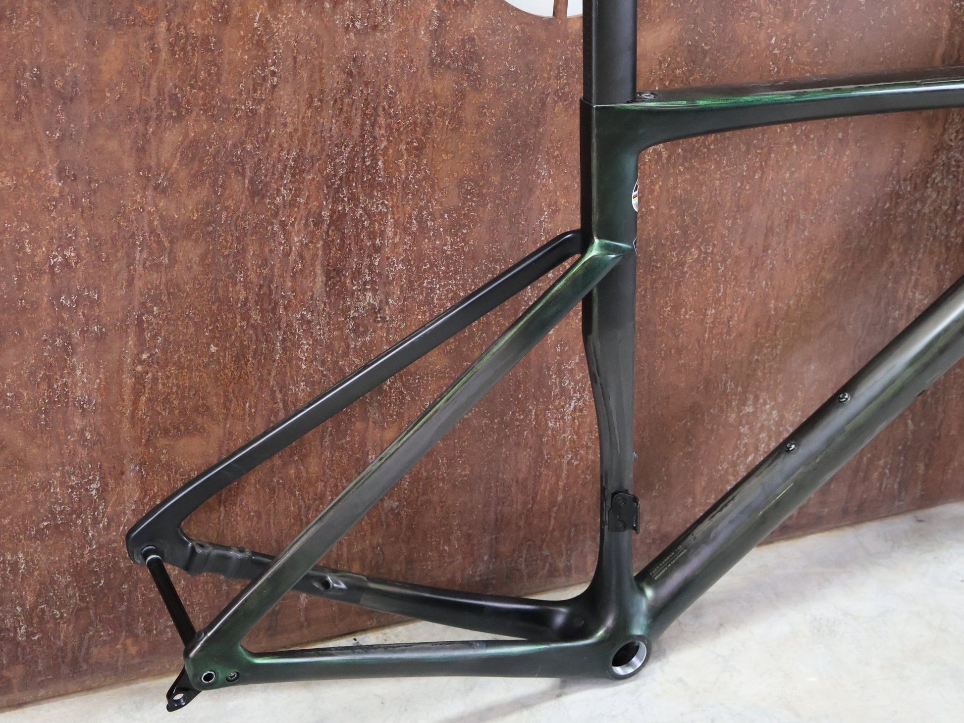 Rennradrahmen von Specialized, SPECIALIZED S - WORKS TARMAC SL7 RAHMENSET / DISC / 56CM vor USEDBIKES - OB.DE Hintergrund