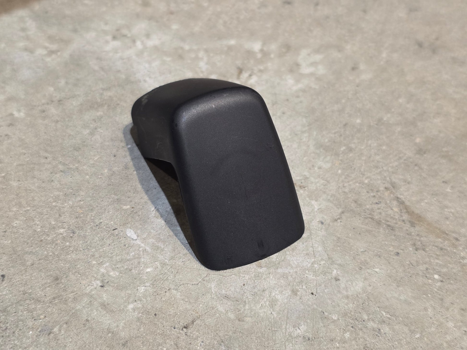 Rennradrahmen von Specialized, SPECIALIZED TARMAC SL8 RAHMENSET / SMOKE OBSIDIAN / DISC / 54CM vor USEDBIKES - OB.DE Hintergrund